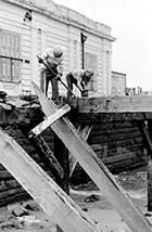 Jetty Demolition 1985 [John Robinson] | Margate History